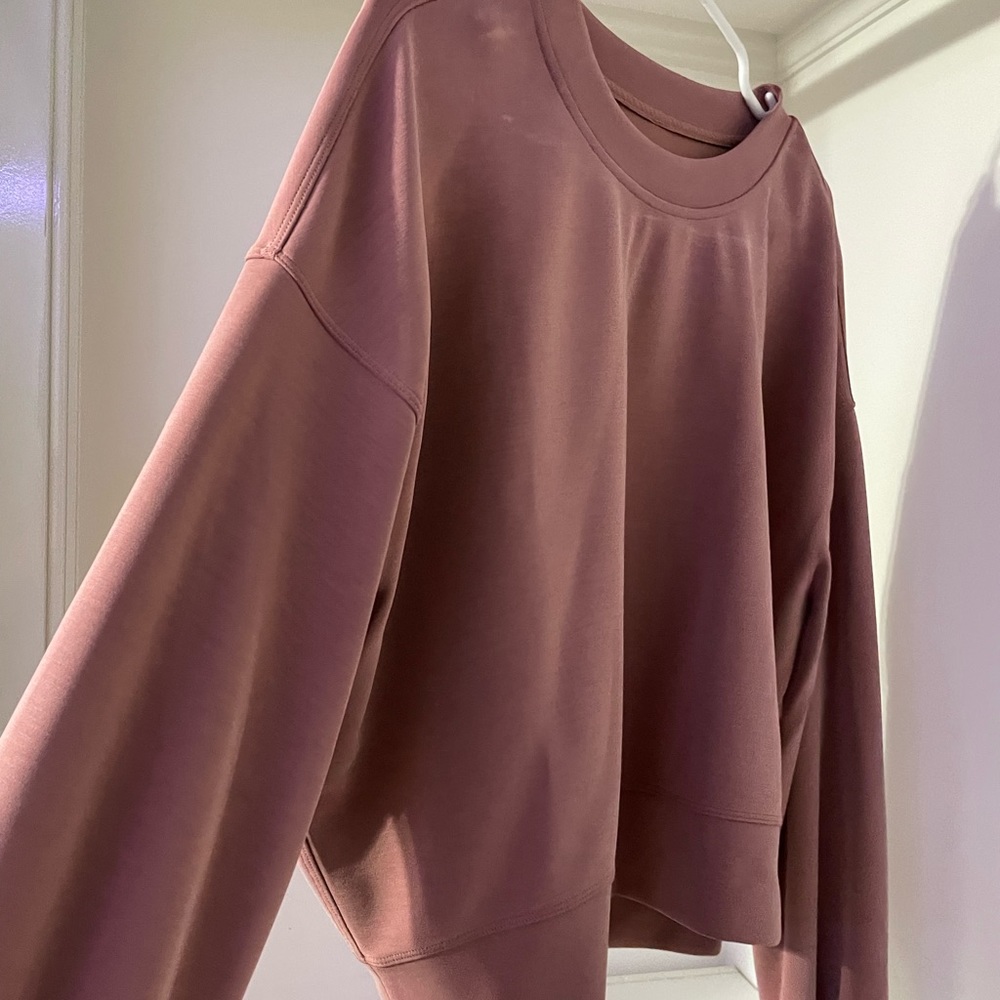Lululemon Perfectly Oversized Cropped Crew- Size 8